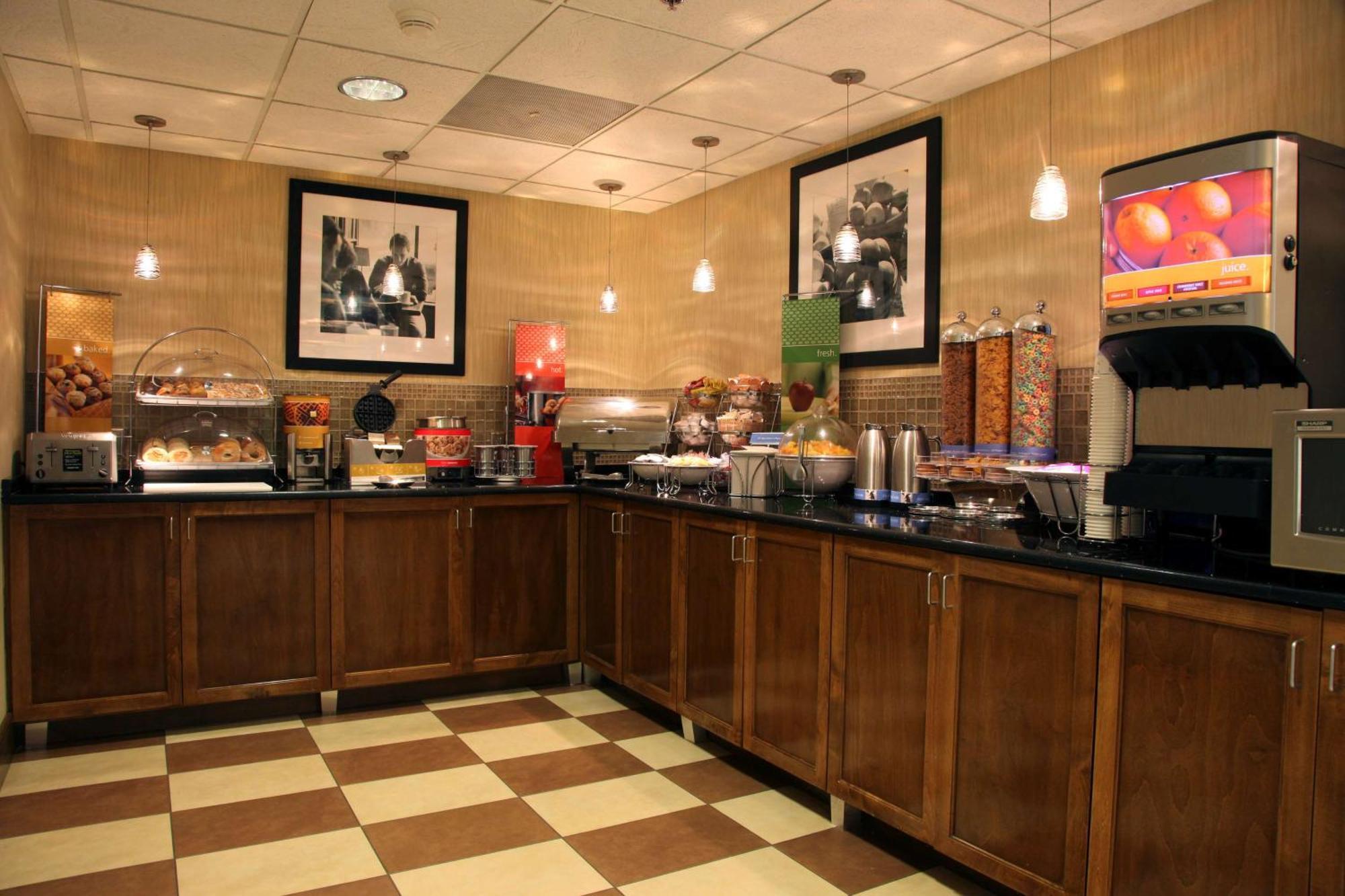 Hampton Inn Richmond/אשלנד מראה חיצוני תמונה
